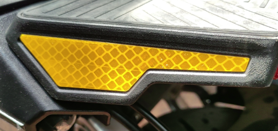 REAR STEP SIDE ALUMIMUN STICKER